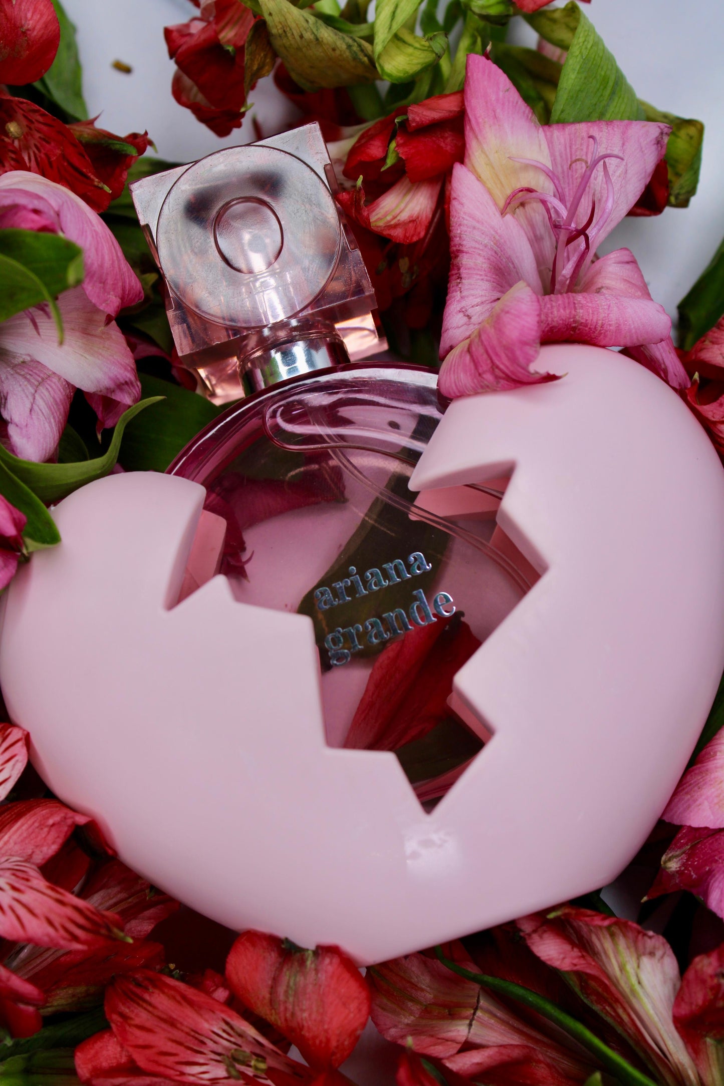 🌟 Thank U, Next & Cloud: El Dúo de Perfumes Ariana Grande que Necesitas 💫